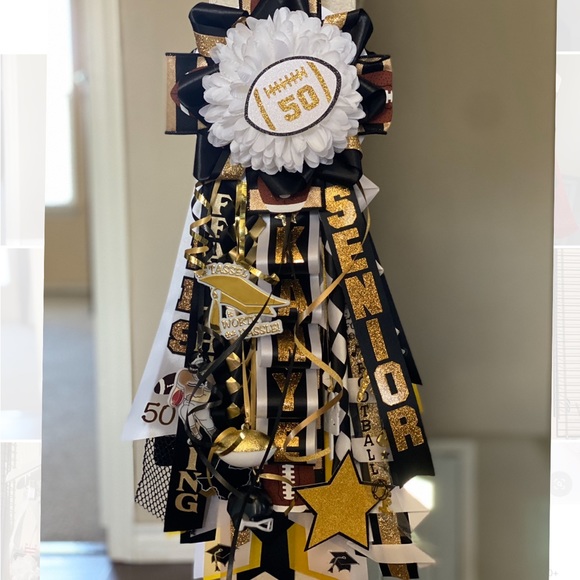 COPY - Homecoming Mum - Picture 1 of 11